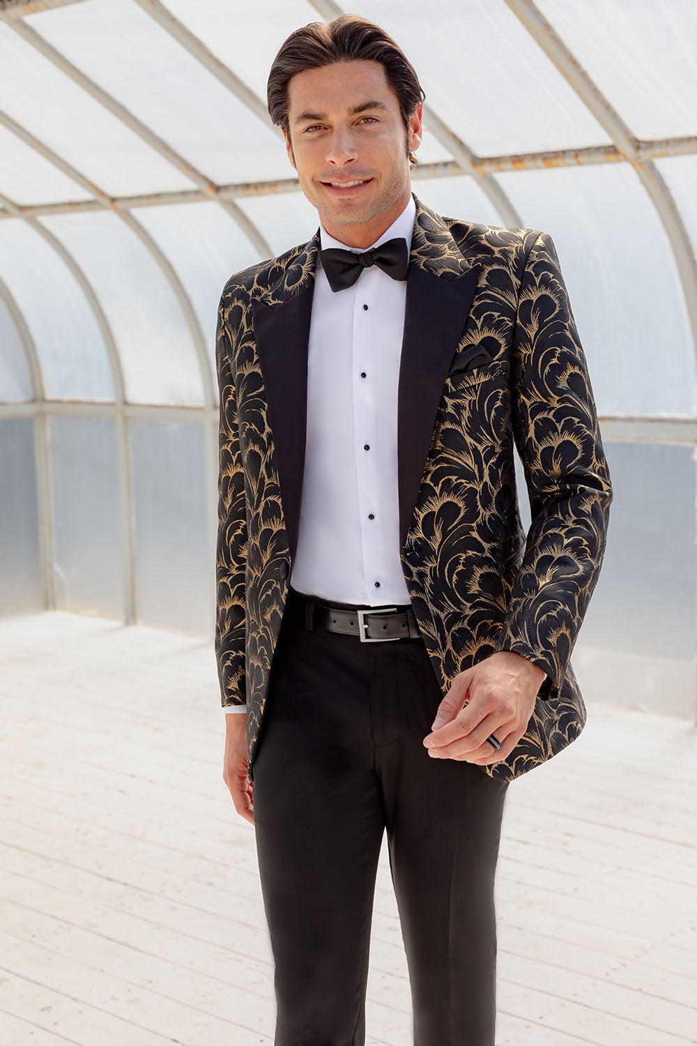 Ted Stanford Savannah Black & Gold Peak Tuxedo Jacket (Separates) 36R Trim Ted Stanford Savannah Black & Gold Peak Tuxedo Jacket (Separates) 36R Trim