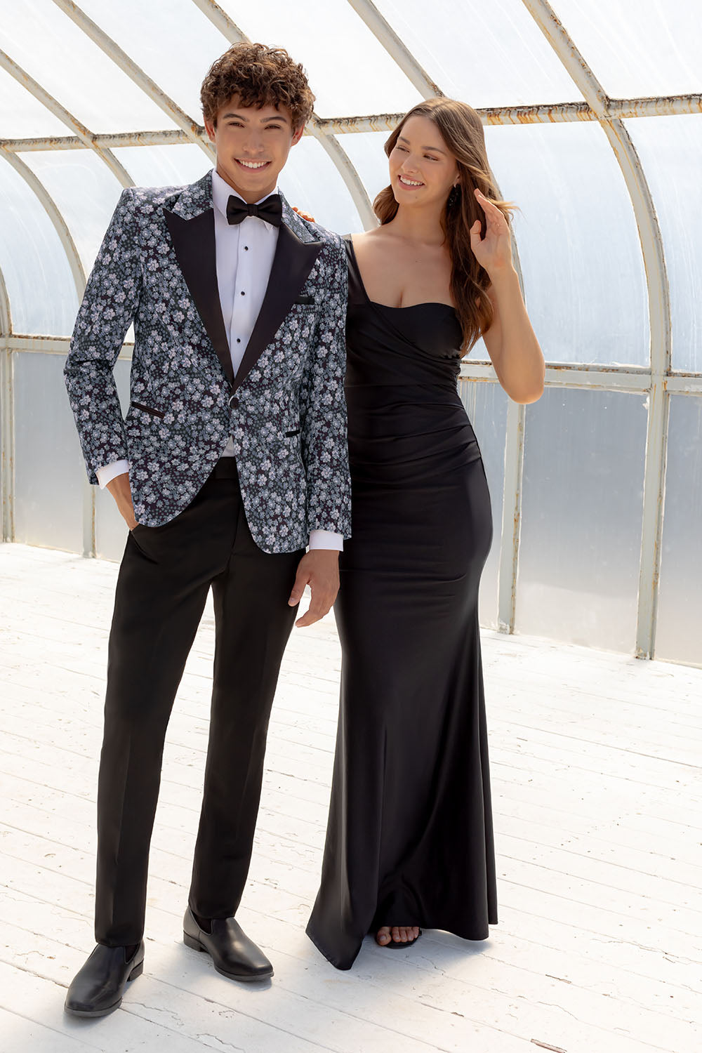 Ted Stanford Floral Fusion Dark Grey Peak Tuxedo Jacket (Separates) 46R Trim Ted Stanford Floral Fusion Dark Grey Peak Tuxedo Jacket (Separates) 46R Trim